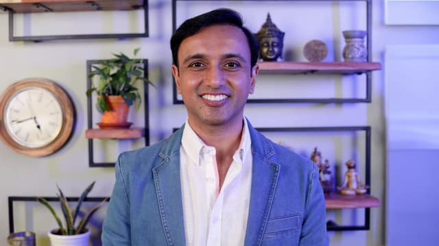 Dr. Vineet Aggarwal