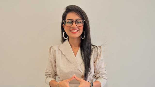 Dr. Devanshi