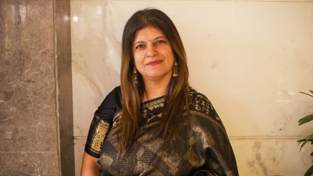 Dr. Neelam Parwani